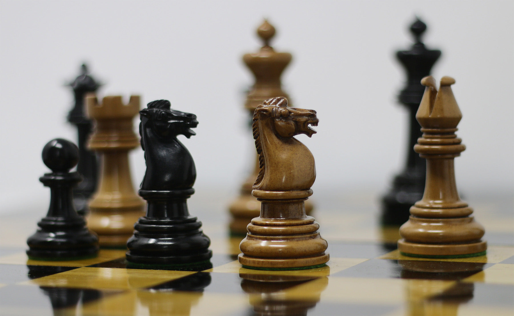 British Chess Company Improved Royal Chessmen, UK 1901/1902 Reproduction 4” Antique chess set in Ebony wood