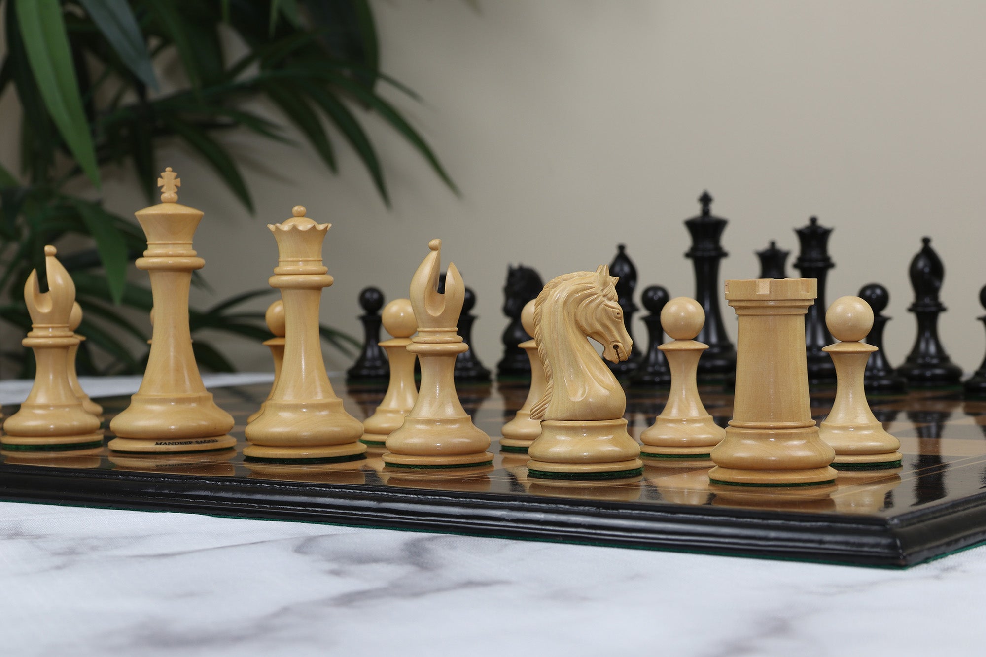 The Legendary Artisan Series Luxury Staunton Boxwood/Ebony Chess Pieces - 4.4" King