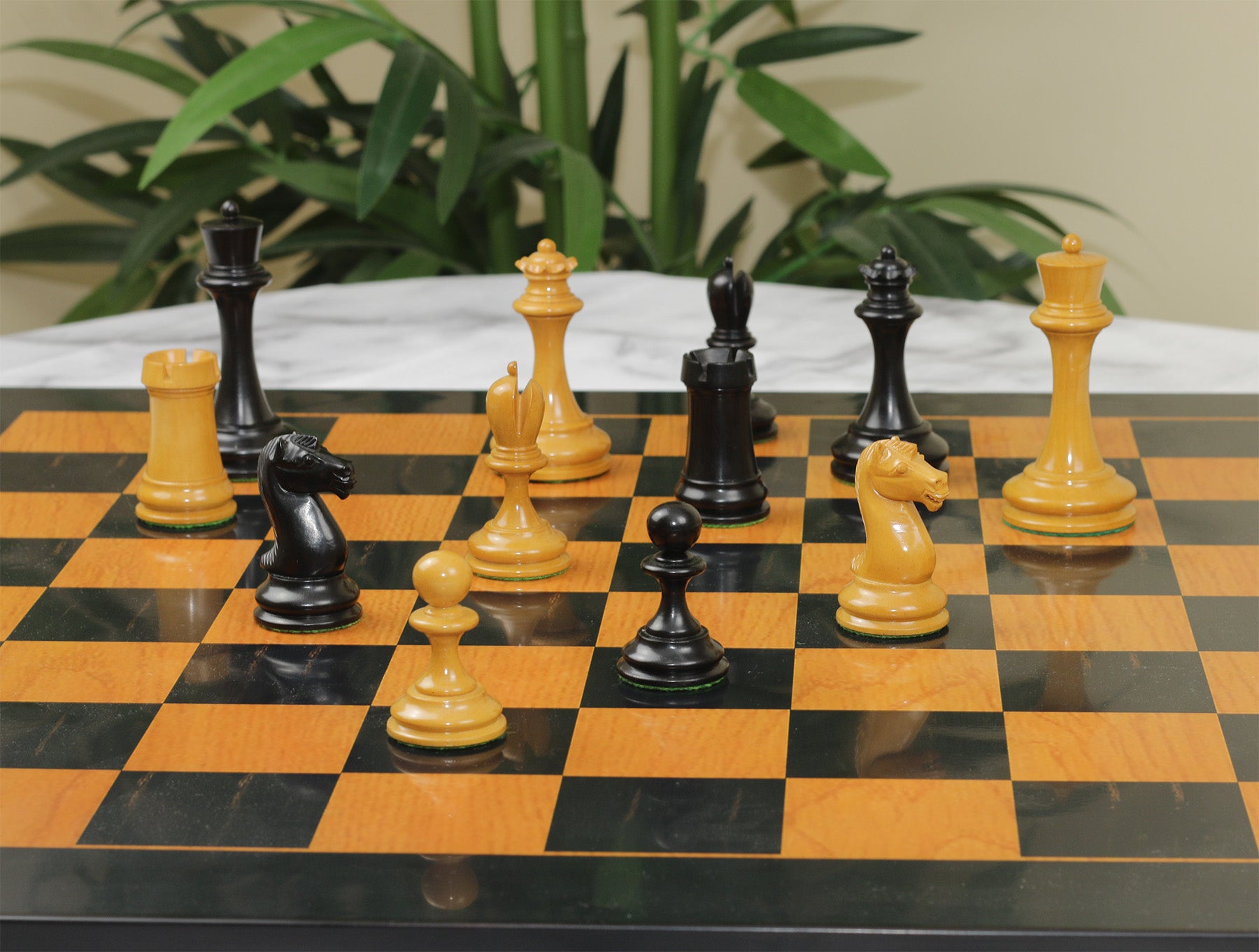 Reproduction Vintage B & Co 1860s Antique Chess Set in Ebony / Antiqued Box wood - 4" King
