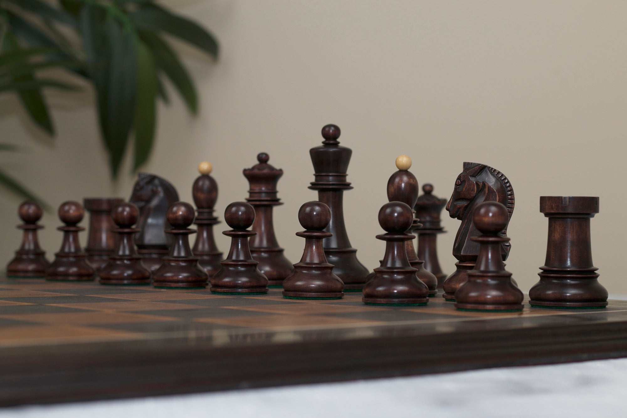 Dubrovnik 1950 Vintage Reproduction 3.75" Chess set in Mahogany