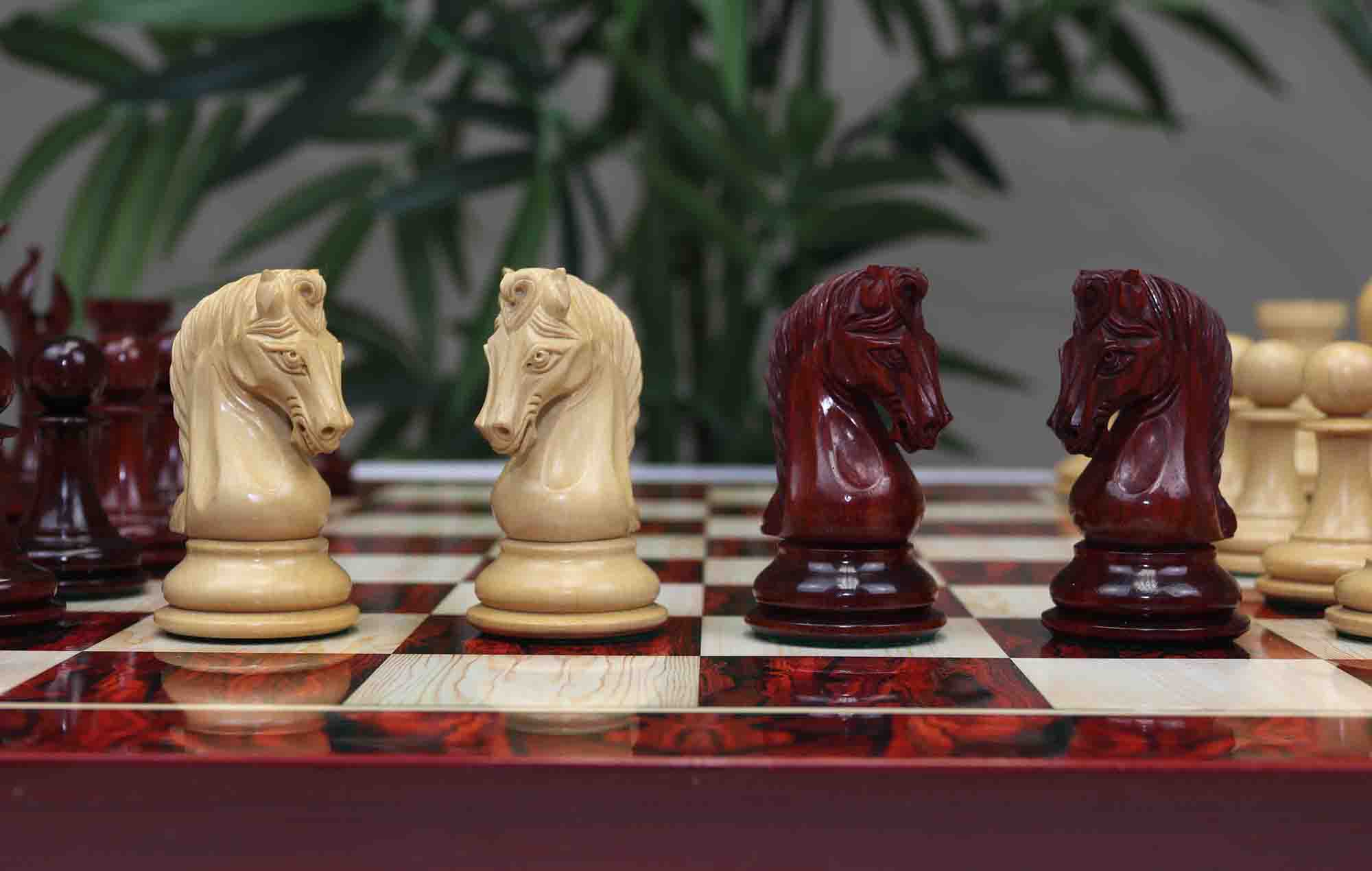 Grand Collection Signature Series Luxury Staunton Chess Pieces in Padouk / Boxwood: King Size 4.4"