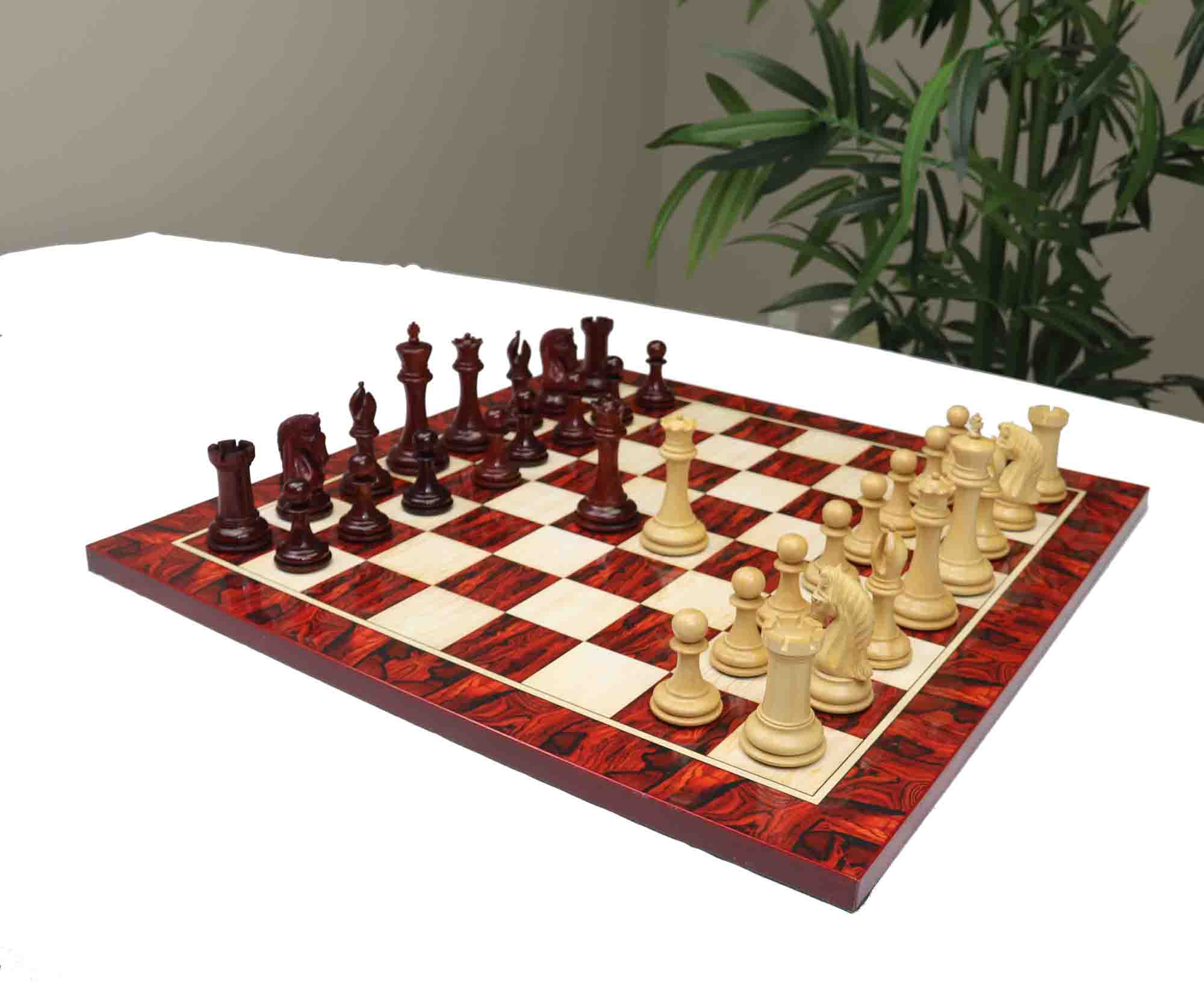 Grand Collection Signature Series Luxury Staunton Chess Pieces in Padouk / Boxwood: King Size 4.4"