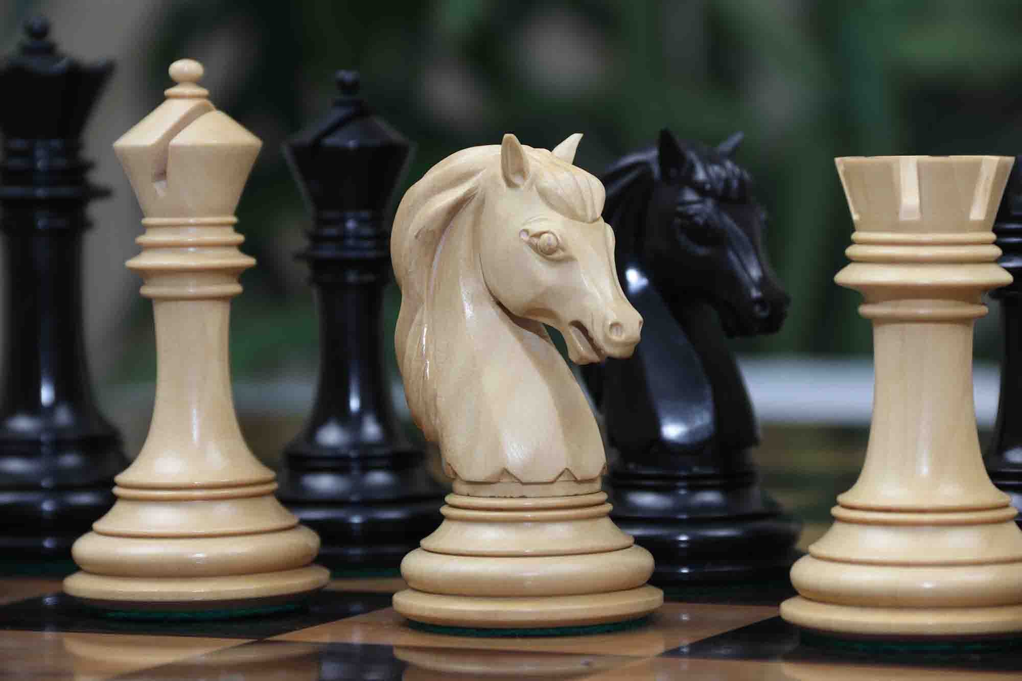 The Stallion of Columbus Series Luxury Staunton Ebony/Boxwood Chess set: King Height 4.4"