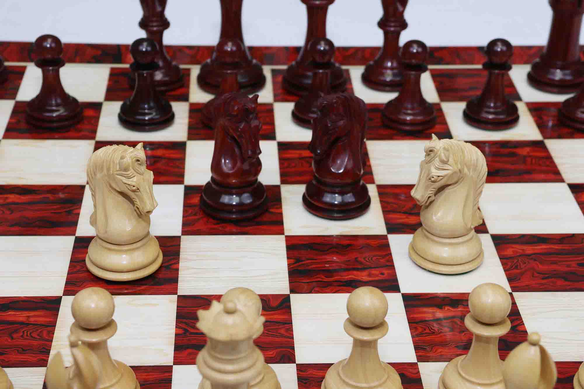 Grand Collection Signature Series Luxury Staunton Chess Pieces in Padouk / Boxwood: King Size 4.4"