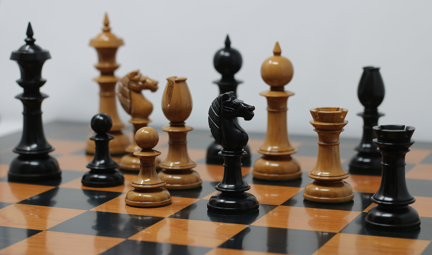 Northern Upright Vintage 5" Antiqued chess set in Distressed Boxwood & Ebony wood