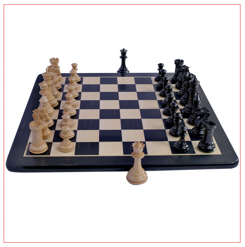 Heritage Series Ebony Staunton 4.4" Chess Set